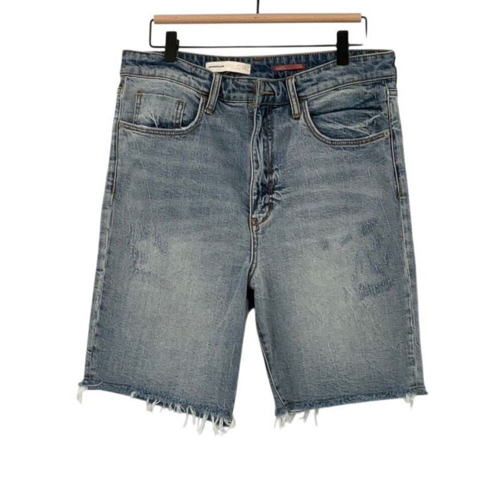 Anthropologie Pilcro Light Wash Blue Denim Mid-Thigh Frayed Bermuda Shorts Sz 29